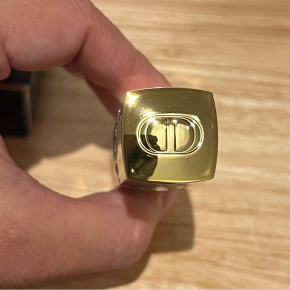 Limited-Edition Dior Forever Liquid Sequin Glittery Liquid Lipstick 333 Intrigue - Picture 6 of 9